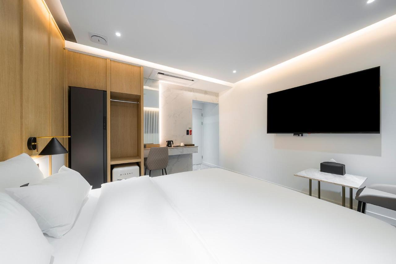 Brown Dot Hotel Pyeonghwa Plaza Mokpo Extérieur photo