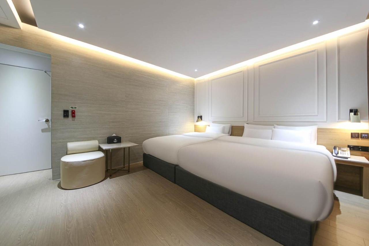 Brown Dot Hotel Pyeonghwa Plaza Mokpo Extérieur photo