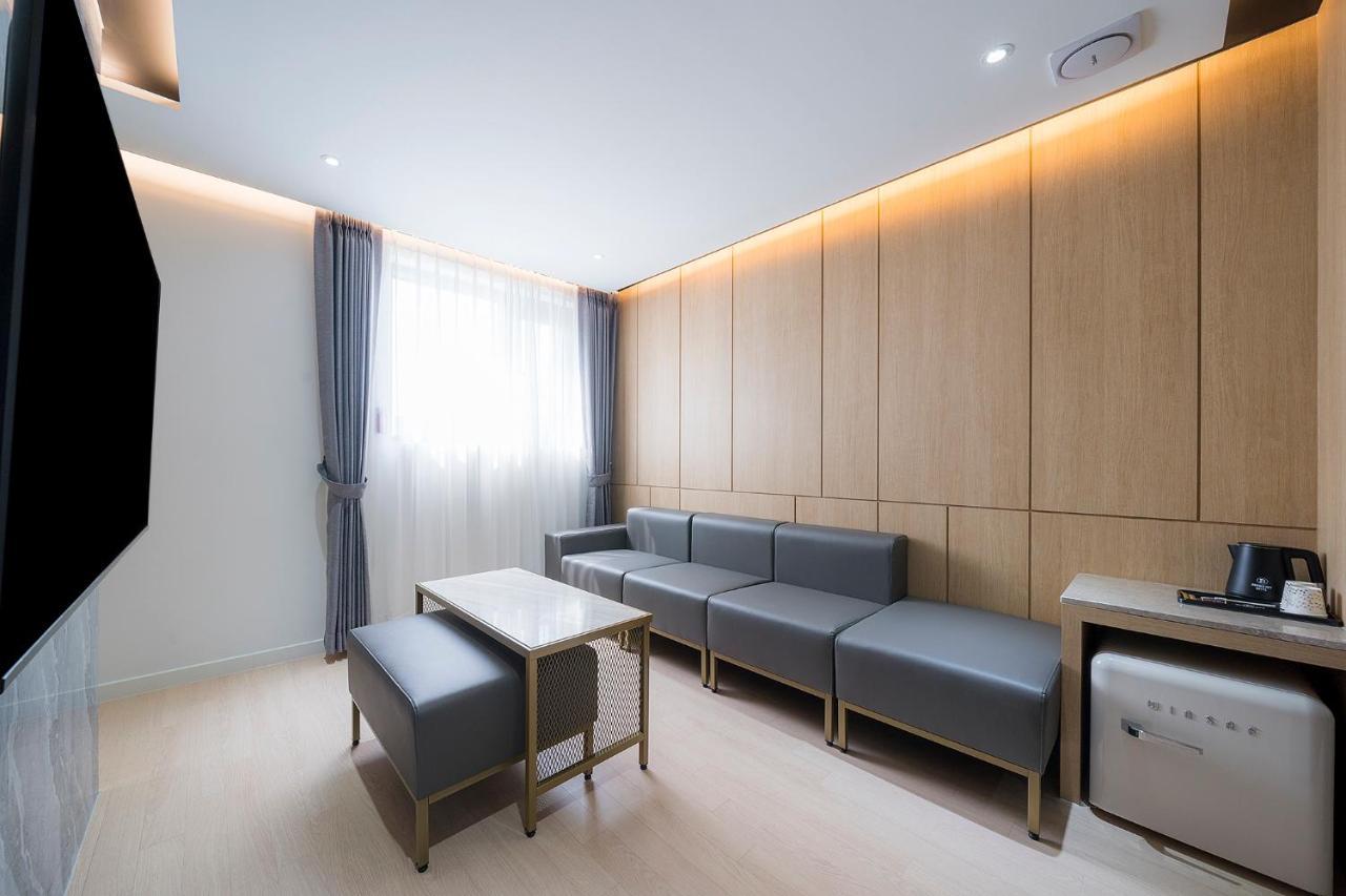 Brown Dot Hotel Pyeonghwa Plaza Mokpo Extérieur photo