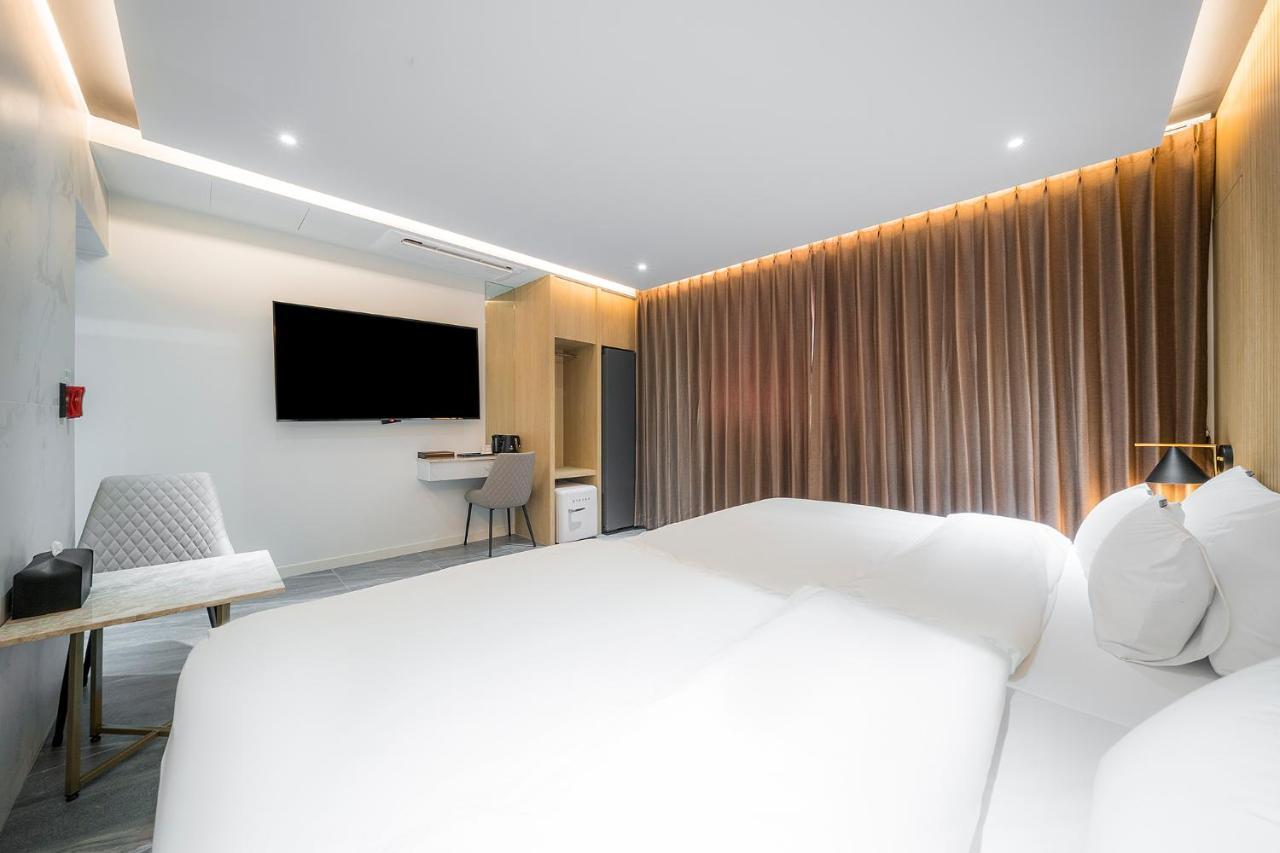 Brown Dot Hotel Pyeonghwa Plaza Mokpo Extérieur photo
