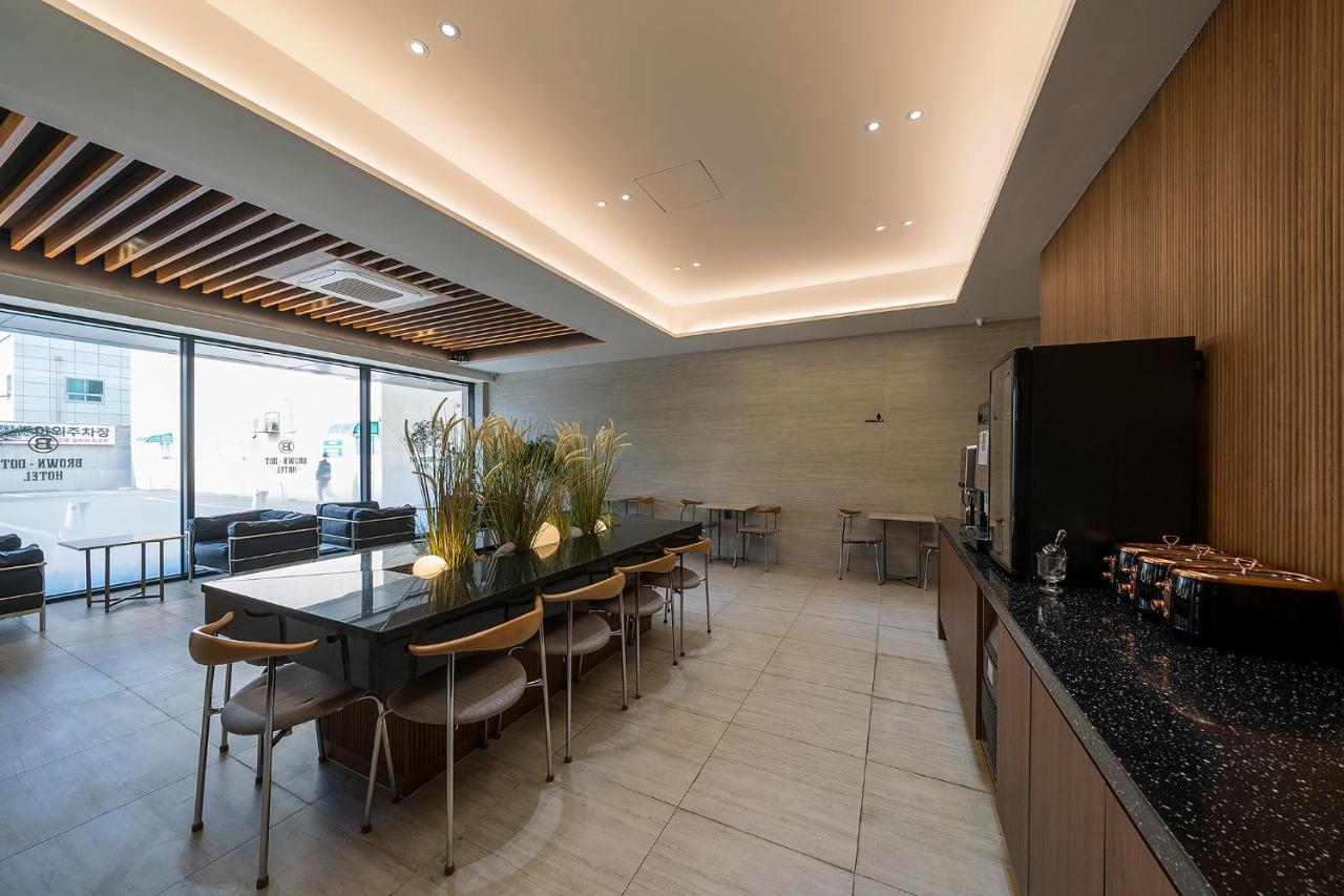 Brown Dot Hotel Pyeonghwa Plaza Mokpo Extérieur photo